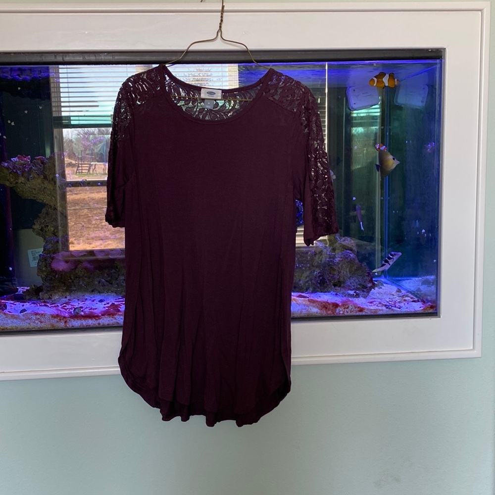 Eggplant colored lace sleeved split sides shirt